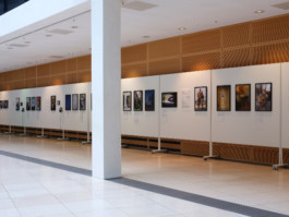 Fragmente des Krieges – Bilder aus der Ukraine, kuratiert von Andy Heller & Mirja Linnekugel 