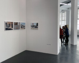 H2 – Zentrum für Gegenwartskunst im Glaspalast, Augsburg, FRIENDS! Group exhibition showing the work: Andy Heller, CA 94103. 